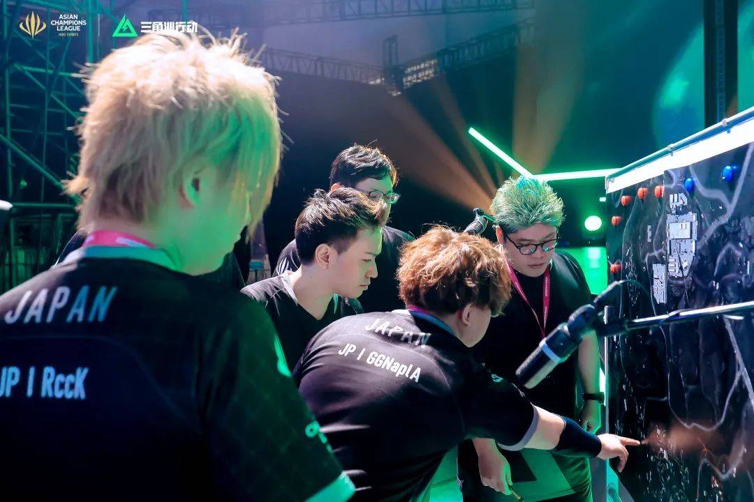 多聚焦于 多聚焦于